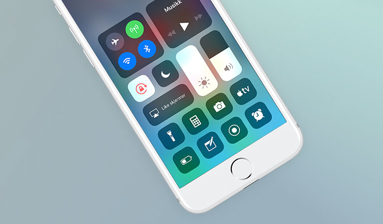 iPhone med kontrollsenteret i iOS 11